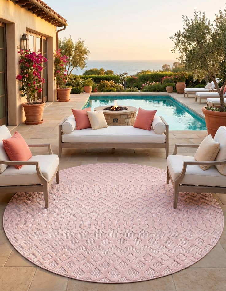 Detail image of 7' x 7' Easy-Clean Trellis Textured Indoor / Outdoor Round Rug