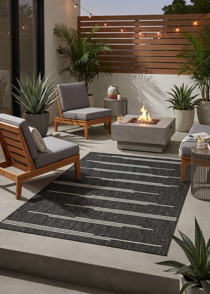 5' 3 x 8' Easy-Clean Modern Indoor / Outdoor Rug