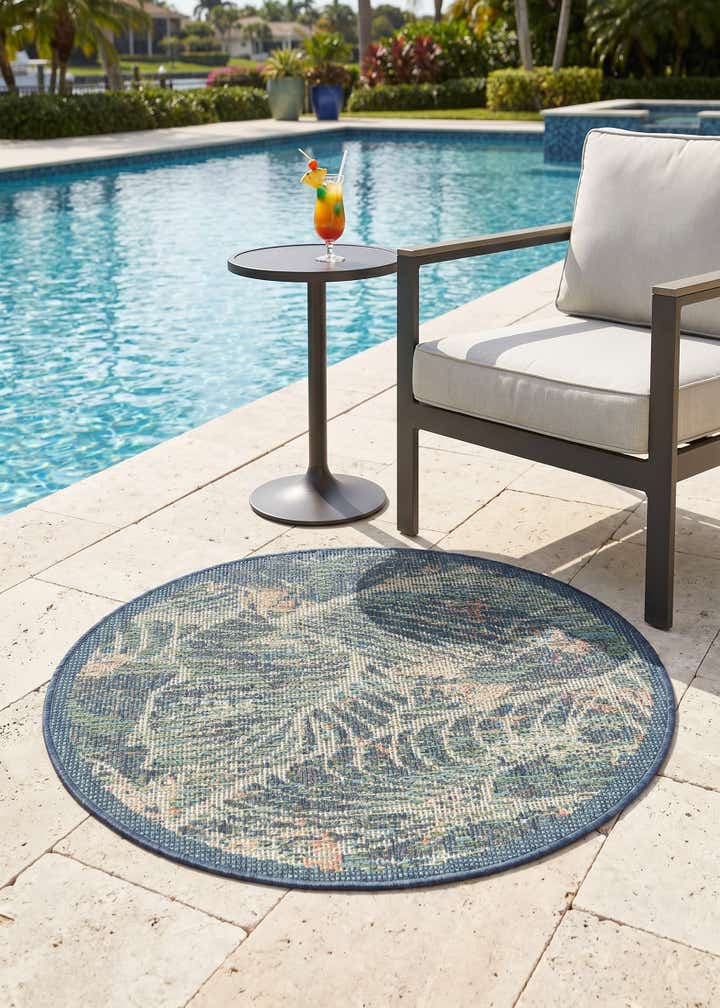 3' 3 x 3' 3 Easy-Clean Baja Indoor / Outdoor Round Rug