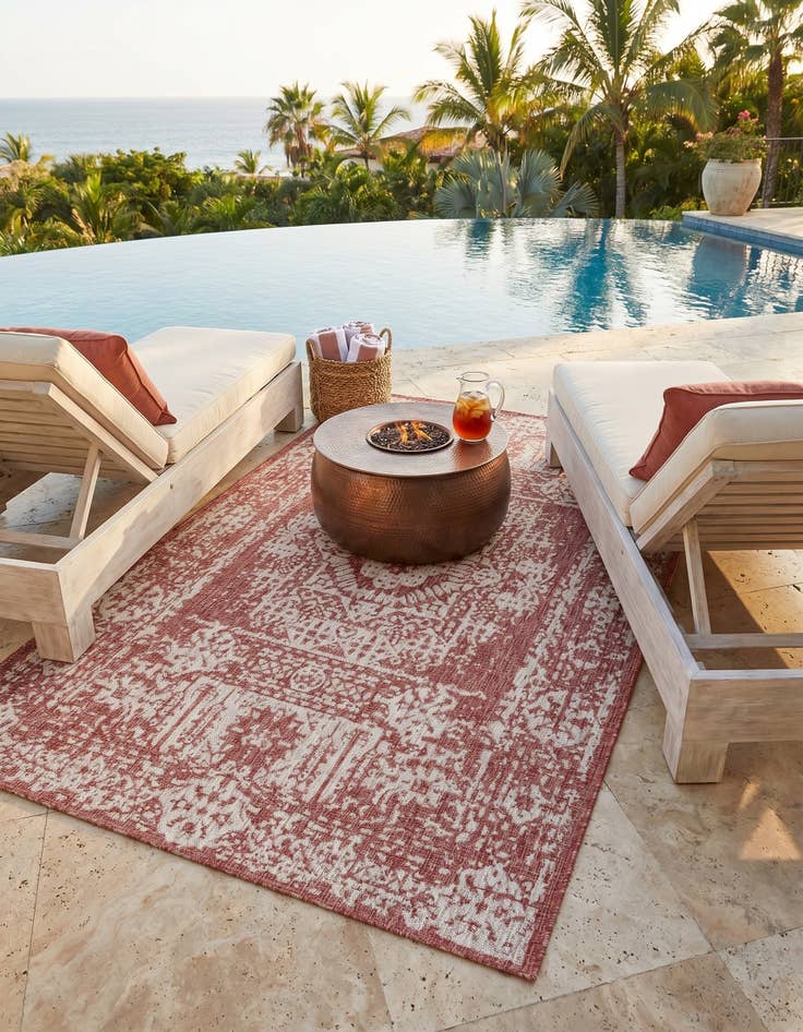 Detail image of 5' 3 x 8' Easy-Clean Traditional Indoor / Outdoor Rug