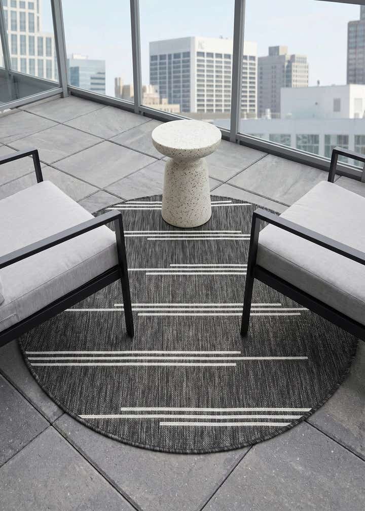 4' x 4' Easy-Clean Modern Indoor / Outdoor Round Rug