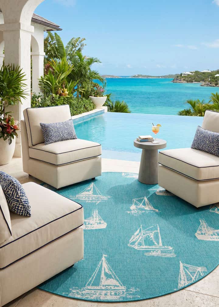 7' x 7' Easy-Clean Coastal Indoor / Outdoor Round Rug