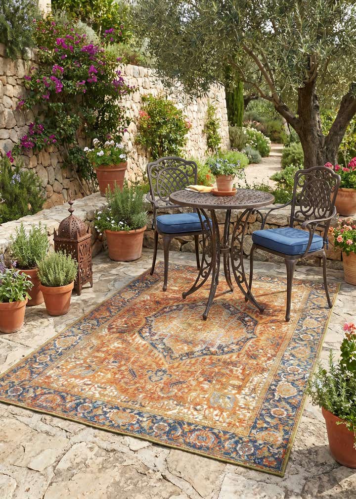 4' x 6' Easy-Clean Traditional Indoor / Outdoor Rug