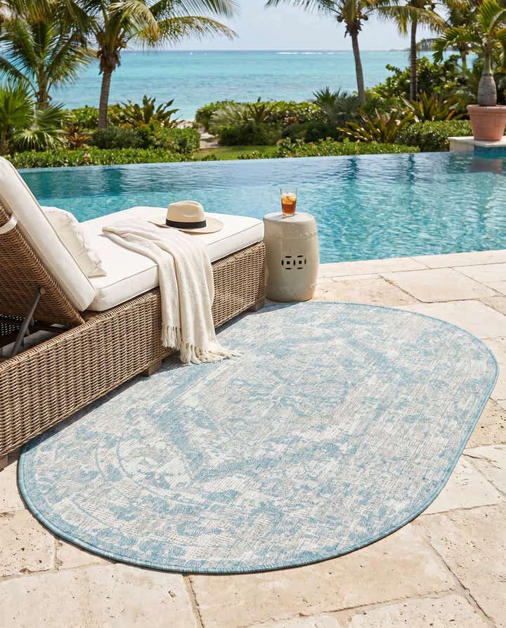 3' x 5' 3 Easy-Clean Traditional Indoor / Outdoor Oval Rug