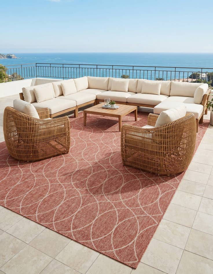 Detail image of 10' x 14' Easy-Clean Lattice Indoor / Outdoor Rug