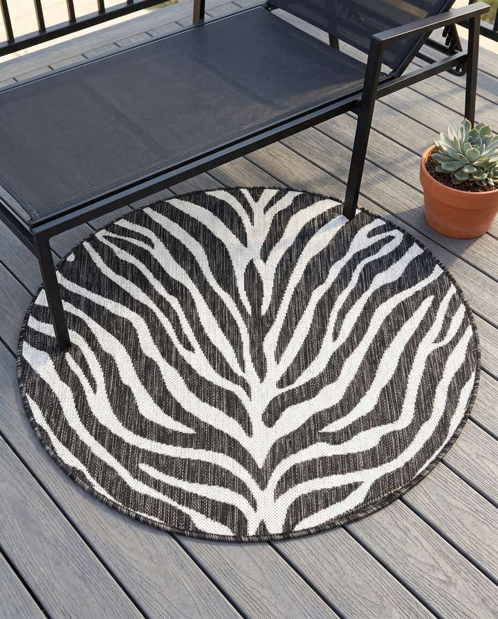 3' x 3' Easy-Clean Safari Indoor / Outdoor Round Rug