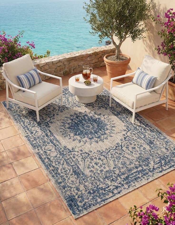 Detail image of 6' x 9' Easy-Clean Traditional Indoor / Outdoor Rug