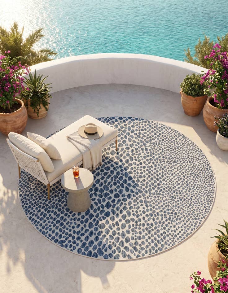 Detail image of 7' 10 x 7' 10 Easy-Clean Jill Zarin Cape Town Indoor / Outdoor Round Rug