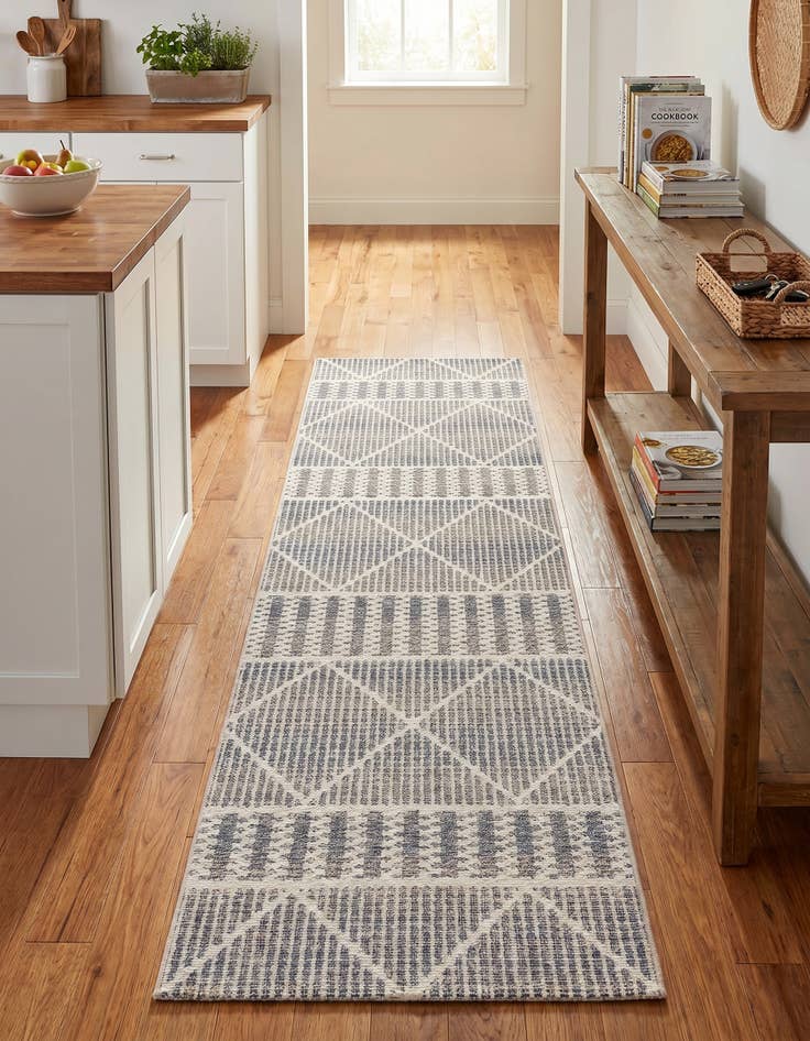 Detail image of 2' x 6' Easy-Clean Trellis Indoor / Outdoor Runner Rug