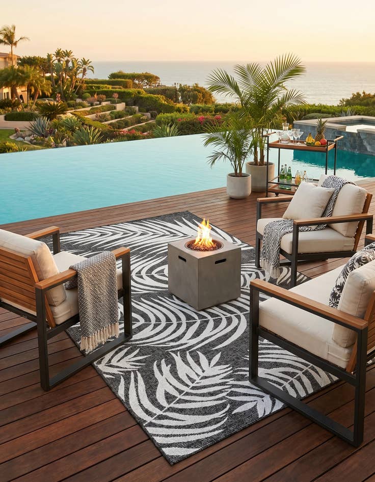 Detail image of 5' 3 x 8' Easy-Clean Botanical Indoor / Outdoor Rug