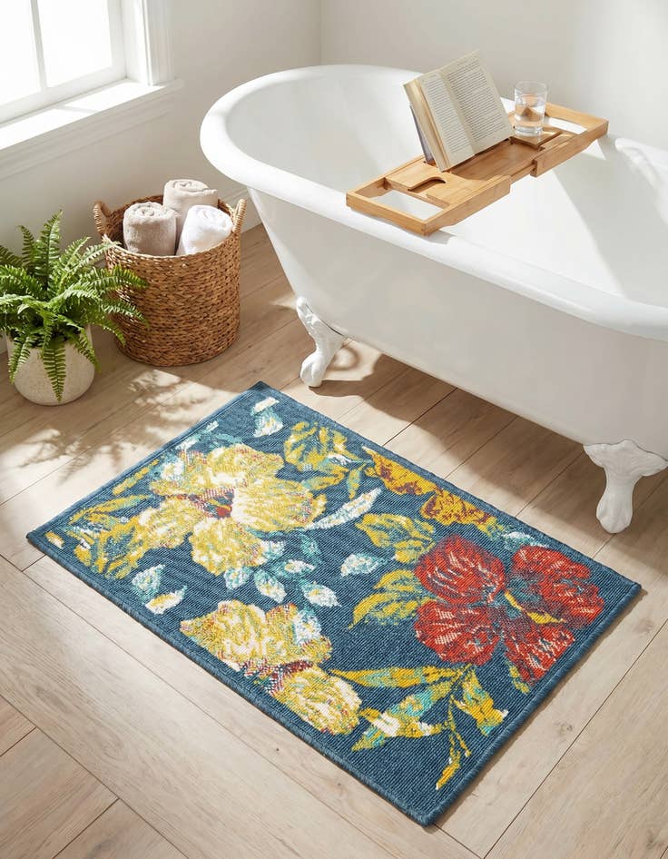 Detail image of 2' x 3' Easy-Clean Coastal Indoor / Outdoor Rug