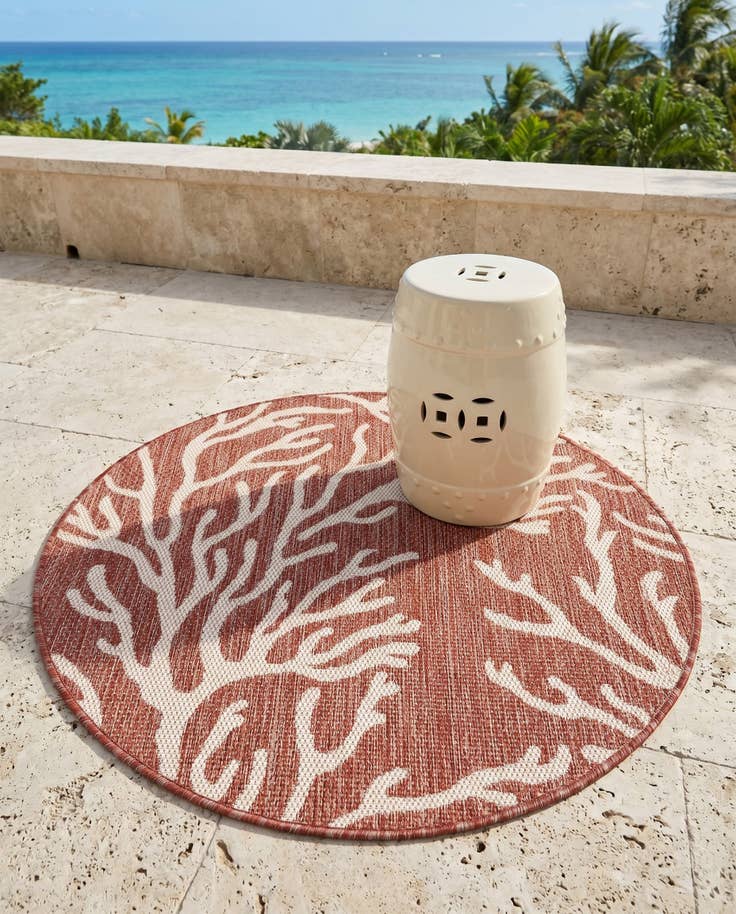 Detail image of 3' x 3' Easy-Clean Coastal Indoor / Outdoor Round Rug
