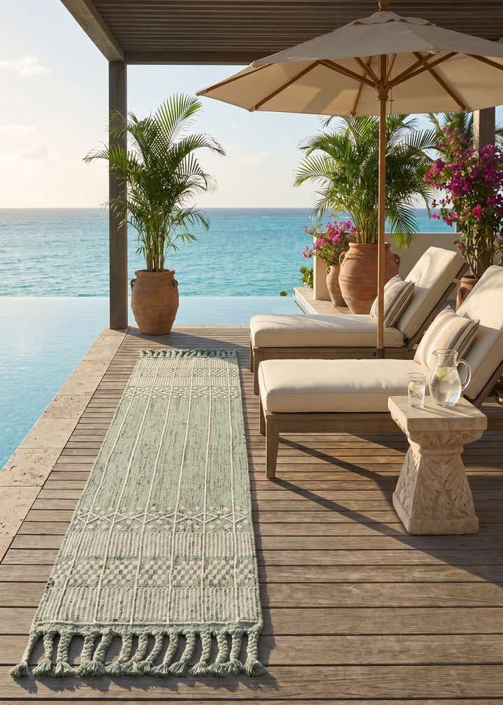 2' 2 x 8' 2 Easy-Clean Eco Bohemian Indoor / Outdoor Runner Rug