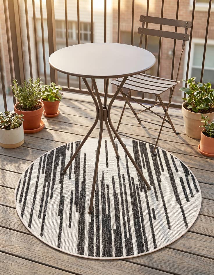 Detail image of 3' x 3' Easy-Clean Modern Indoor / Outdoor Round Rug