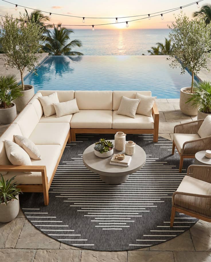 Detail image of 13' x 13' Easy-Clean Modern Indoor / Outdoor Round Rug