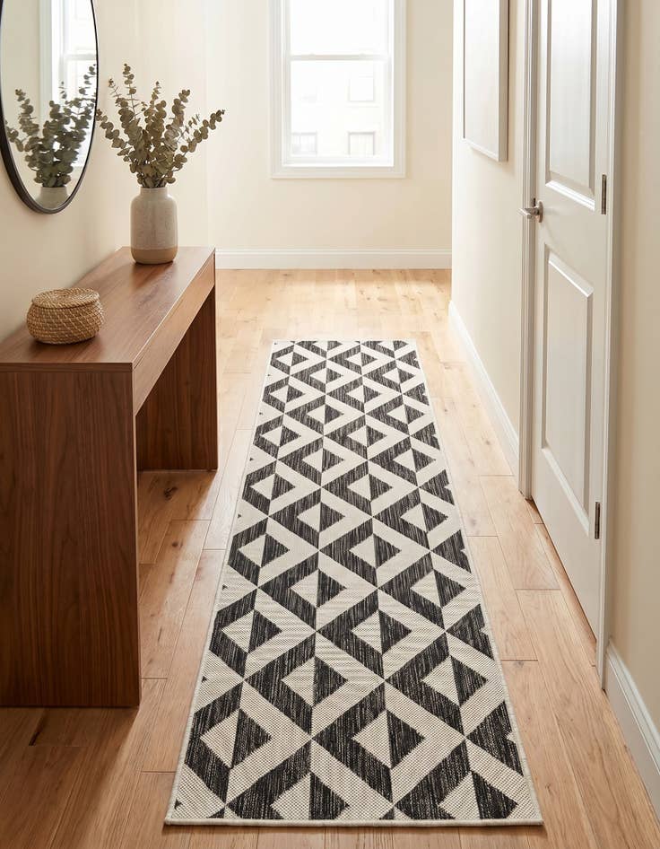Detail image of 2' x 8' Easy-Clean Jill Zarin Napa Indoor / Outdoor Runner Rug