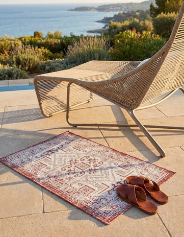 Rust Red Easy-Clean Aztec Indoor / Outdoor Rug
