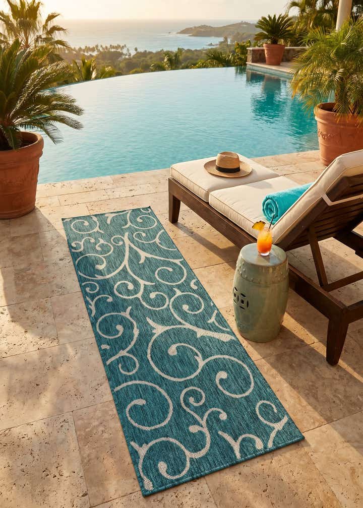 2' x 6' Easy-Clean Botanical Indoor / Outdoor Runner Rug