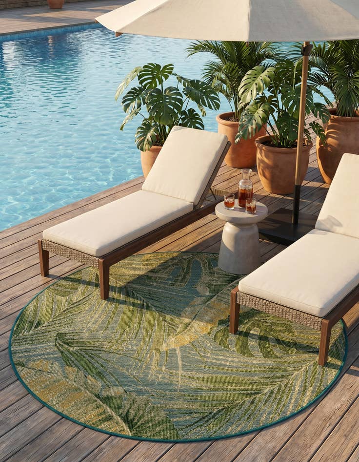 Detail image of 6' x 6' Easy-Clean Botanical Indoor / Outdoor Round Rug