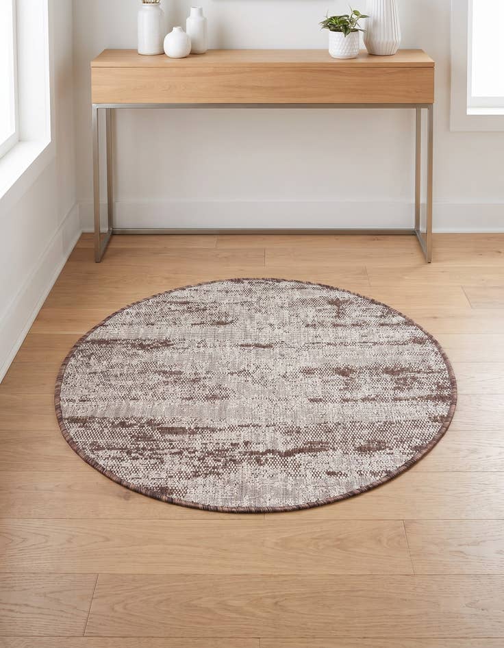 Detail image of 3' x 3' Easy-Clean Modern Indoor / Outdoor Round Rug