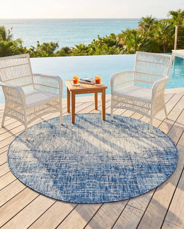 Detail image of 4' x 4' Easy-Clean Modern Indoor / Outdoor Round Rug