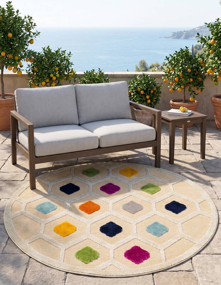 Detail image of 5' 3 x 5' 3 Easy-Clean Aruba Indoor / Outdoor Round Rug
