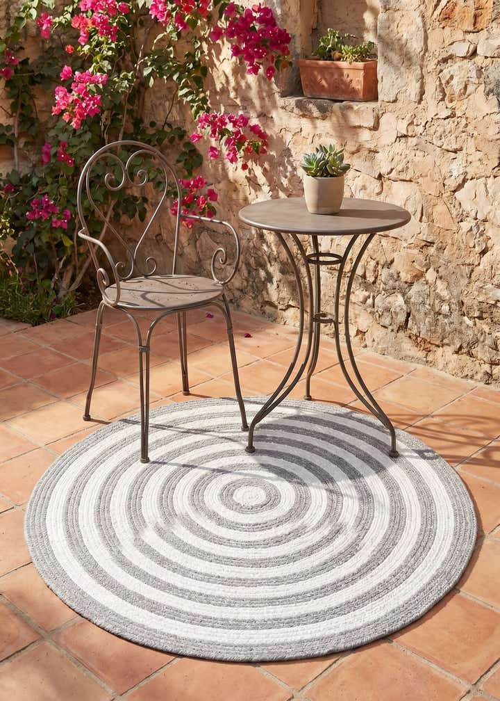 3' 3 x 3' 3 Easy-Clean Eco Verse Washable Indoor / Outdoor Round Rug