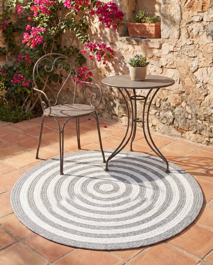 Detail image of 3' 3 x 3' 3 Easy-Clean Eco Verse Washable Indoor / Outdoor Round Rug