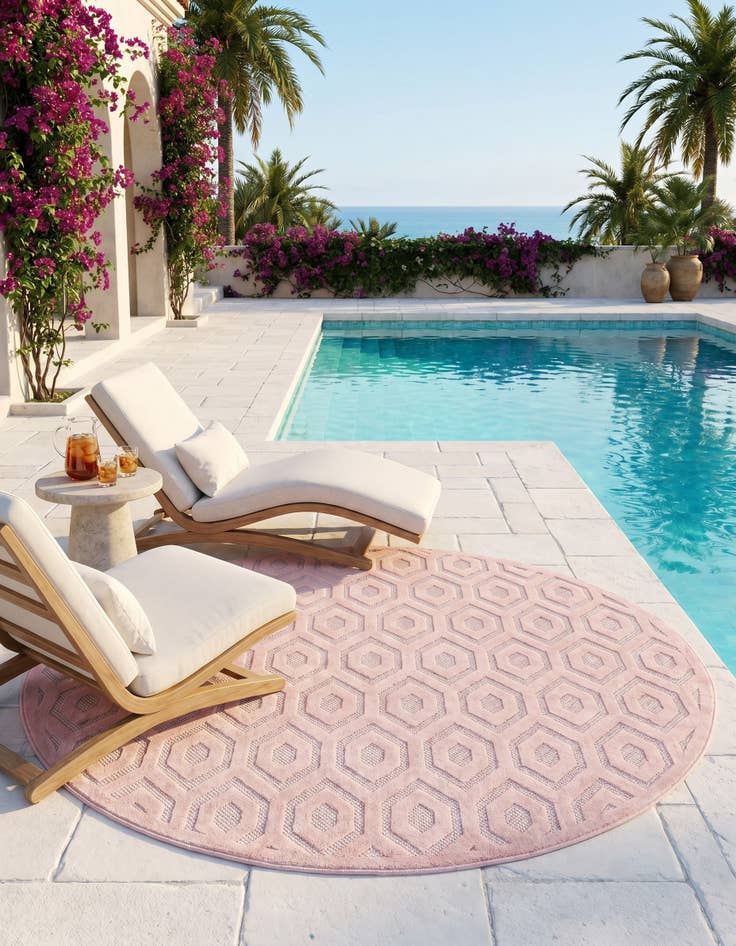 Detail image of 7' x 7' Easy-Clean Trellis Textured Indoor / Outdoor Round Rug