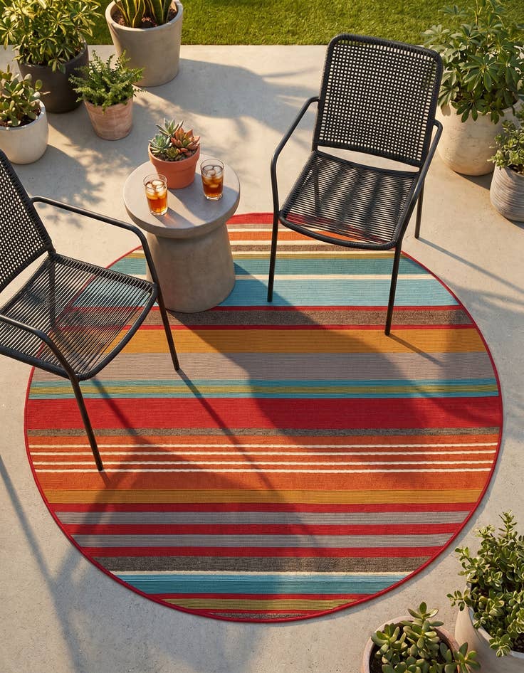 Detail image of 4' x 4' Easy-Clean Modern Indoor / Outdoor Round Rug