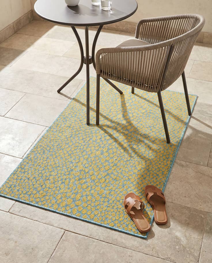 Detail image of 2' x 3' Easy-Clean Jill Zarin Cape Town Indoor / Outdoor Rug
