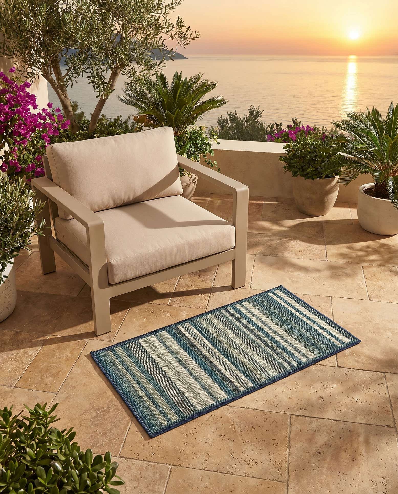 2' x 4' Easy-Clean Baja Indoor / Outdoor Runner Rug