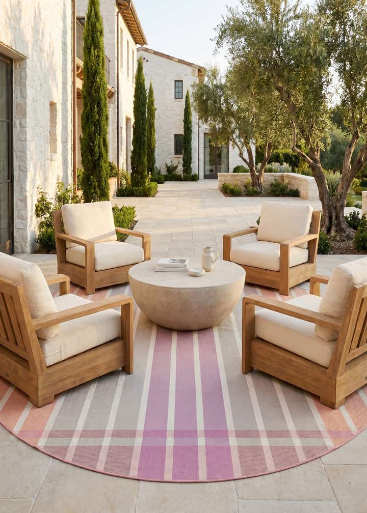 10' x 10' Easy-Clean Striped Indoor / Outdoor Round Rug