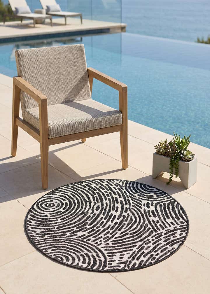 3' x 3' Easy-Clean Modern Indoor / Outdoor Round Rug