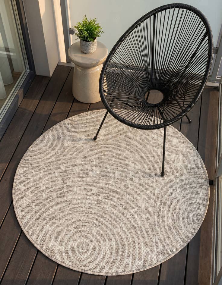Detail image of 3' x 3' Easy-Clean Modern Indoor / Outdoor Round Rug