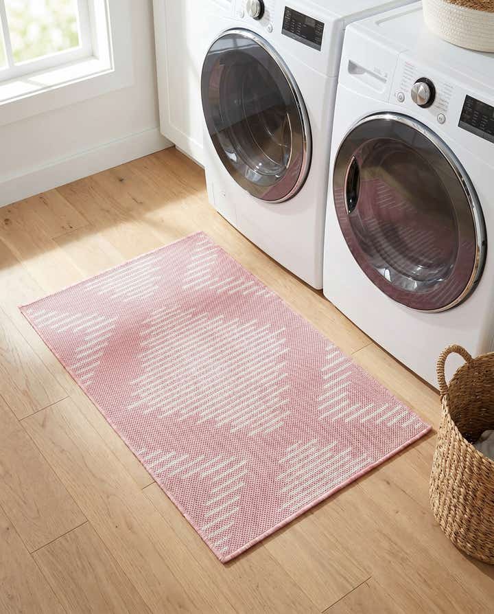 2' x 3' Easy-Clean Modern Indoor / Outdoor Rug