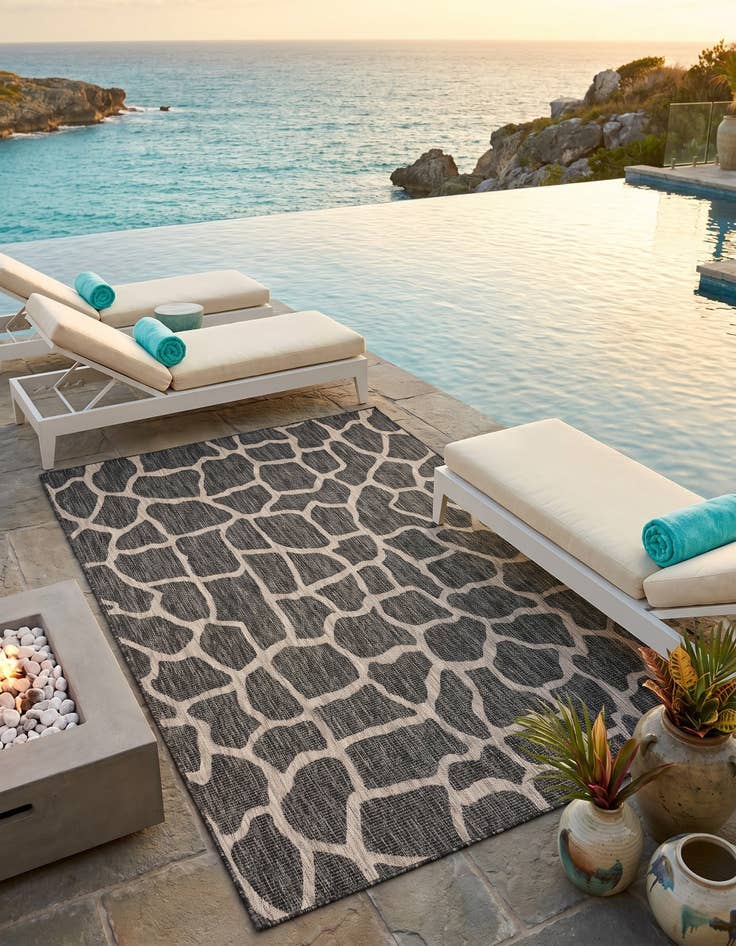 Detail image of 6' x 9' Easy-Clean Safari Indoor / Outdoor Rug