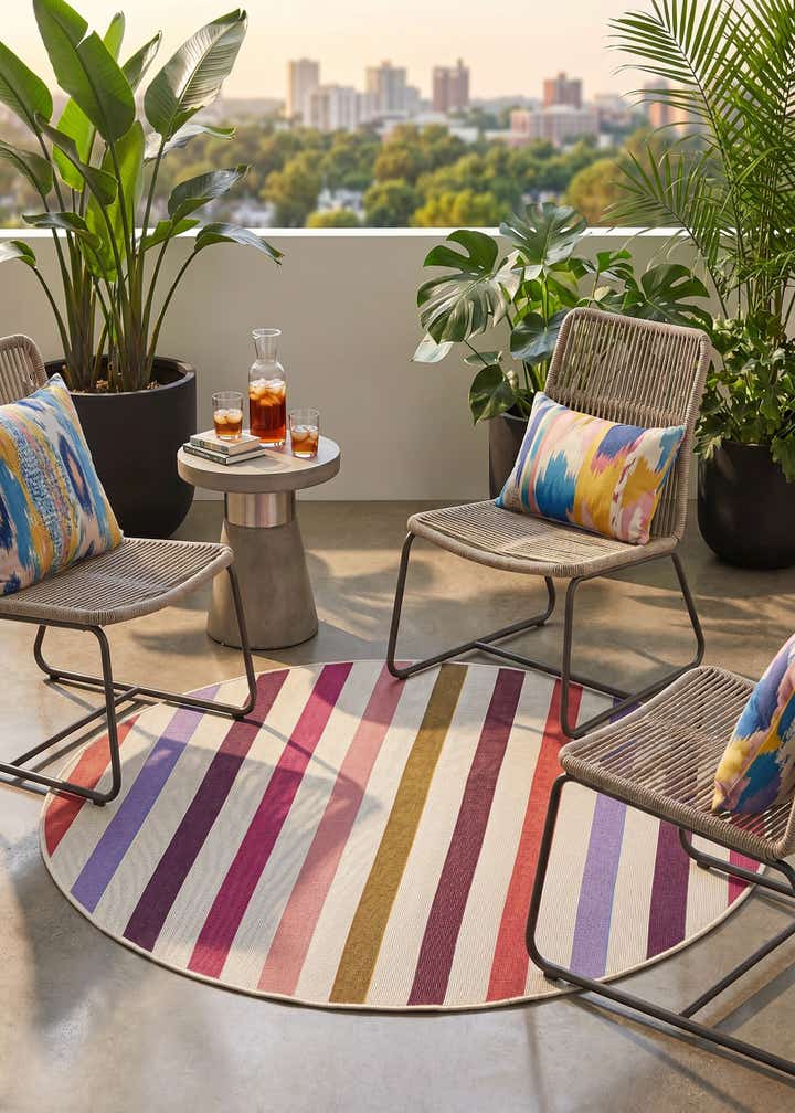 4' x 4' Easy-Clean Ribbon Indoor / Outdoor Round Rug