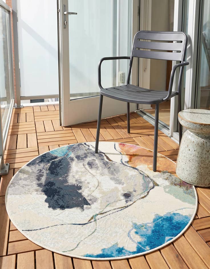 Detail image of 3' 3 x 3' 3 Easy-Clean Modern Indoor / Outdoor Round Rug