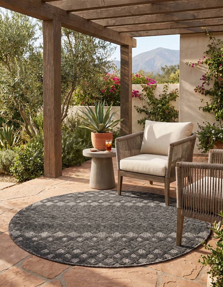Detail image of 4' x 4' Easy-Clean Trellis Textured Indoor / Outdoor Round Rug