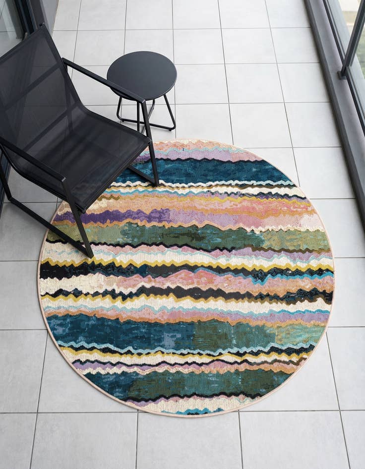 Detail image of 4' x 4' Easy-Clean Modern Indoor / Outdoor Round Rug