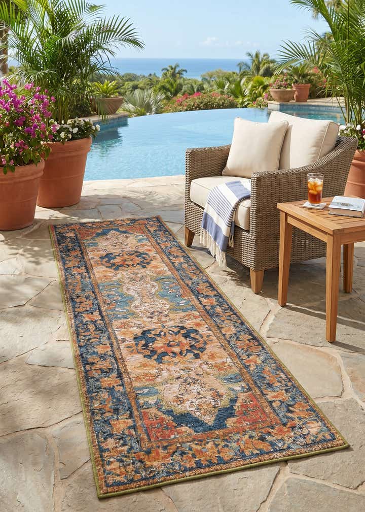 2' x 6' Easy-Clean Traditional Indoor / Outdoor Runner Rug
