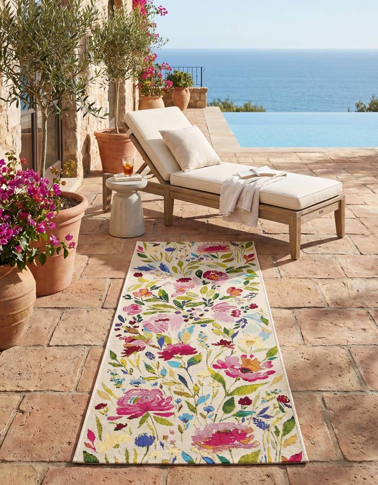 Detail image of 2' x 5' Easy-Clean Botanical Indoor / Outdoor Runner Rug