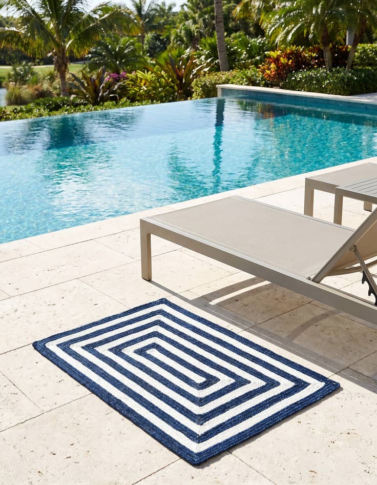 Detail image of 2' 2 x 3' 1 Easy-Clean Eco Verse Washable Indoor / Outdoor Rug
