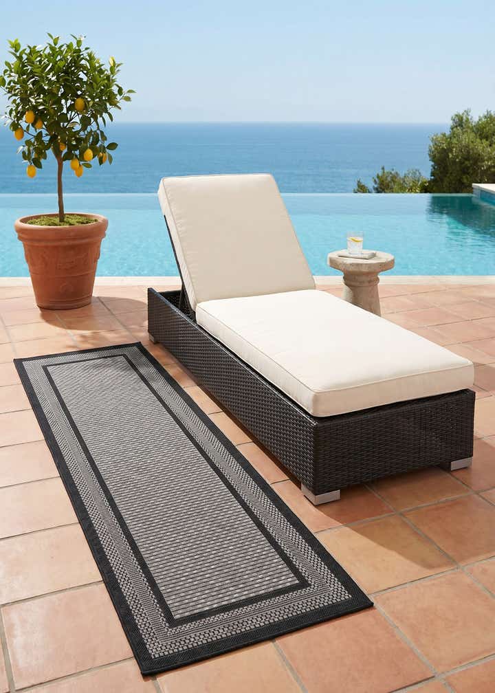 2' 2 x 6' Easy-Clean Border Indoor / Outdoor Runner Rug