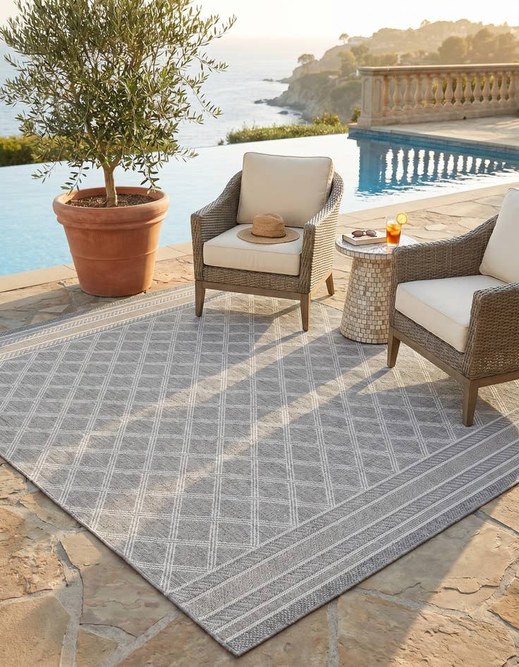 Detail image of 7' 10 x 7' 10 Easy-Clean Lattice Indoor / Outdoor Square Rug