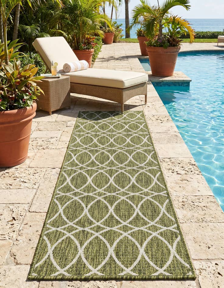 Detail image of 2' x 8' Easy-Clean Trellis Indoor / Outdoor Runner Rug