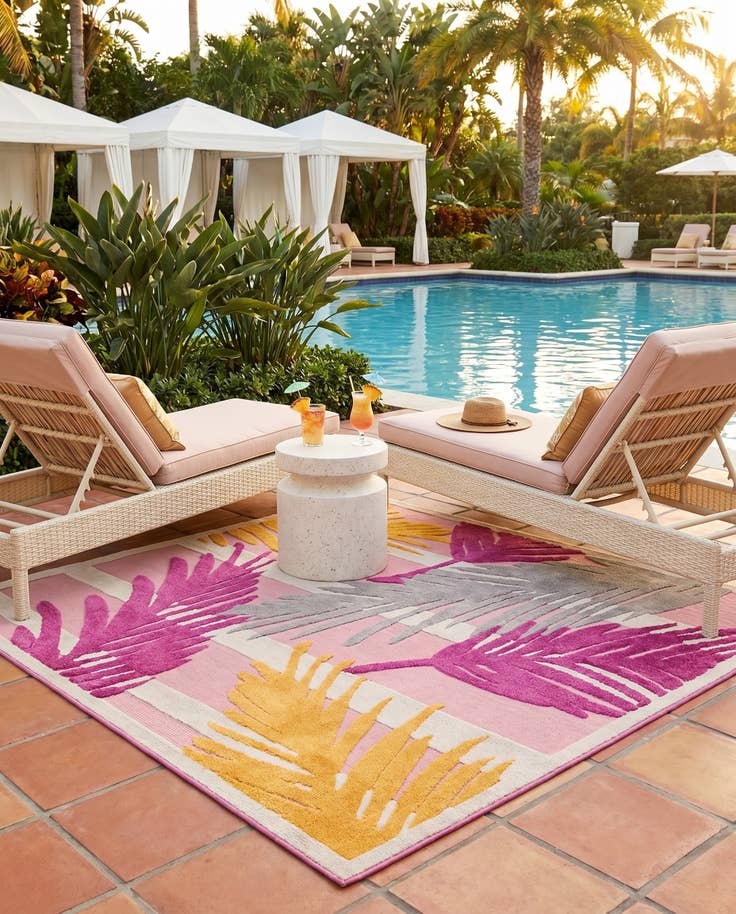 Detail image of 7' 10 x 7' 10 Easy-Clean Aruba Indoor / Outdoor Square Rug