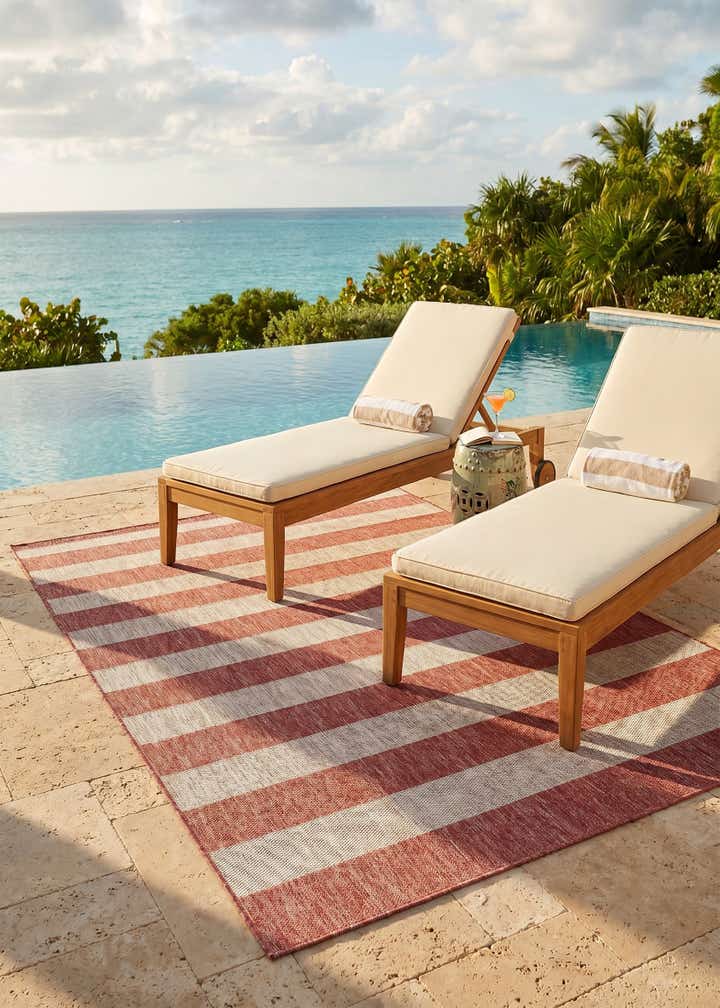 6' x 9' Easy-Clean Striped Indoor / Outdoor Rug