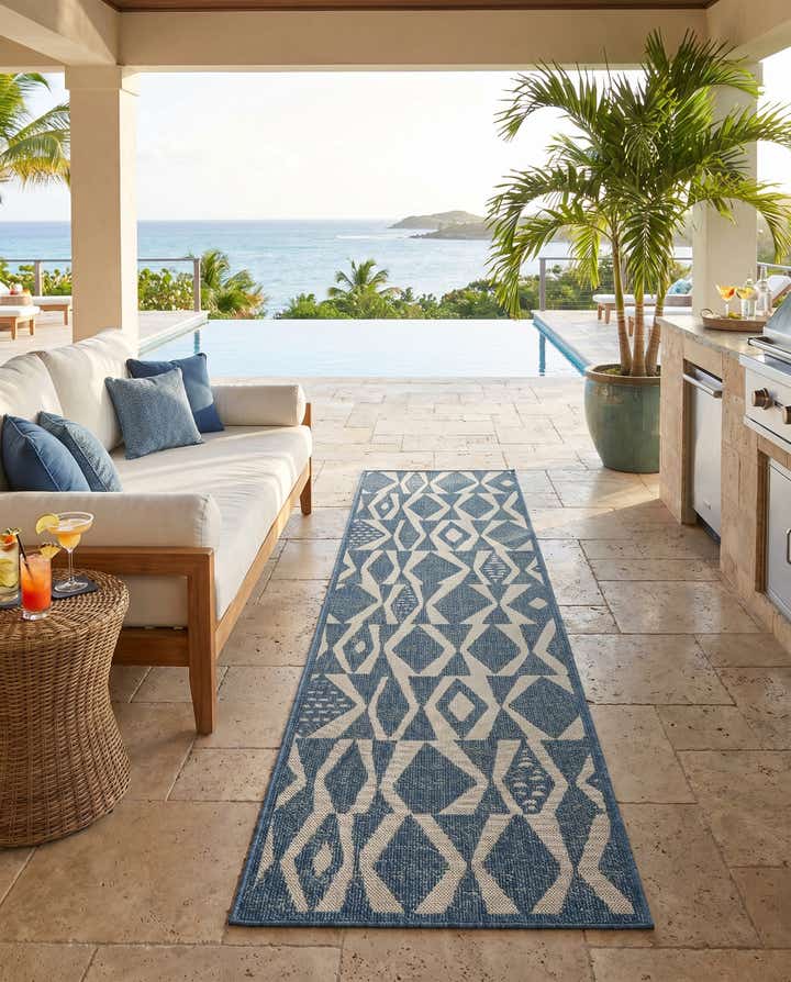 2' 7 x 10' Easy-Clean Baja Indoor / Outdoor Runner Rug